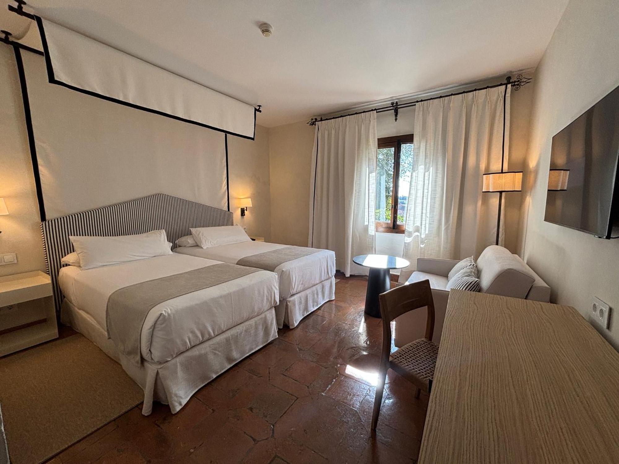 Double or Twin Room Extra Bed,1742625508:JPEG